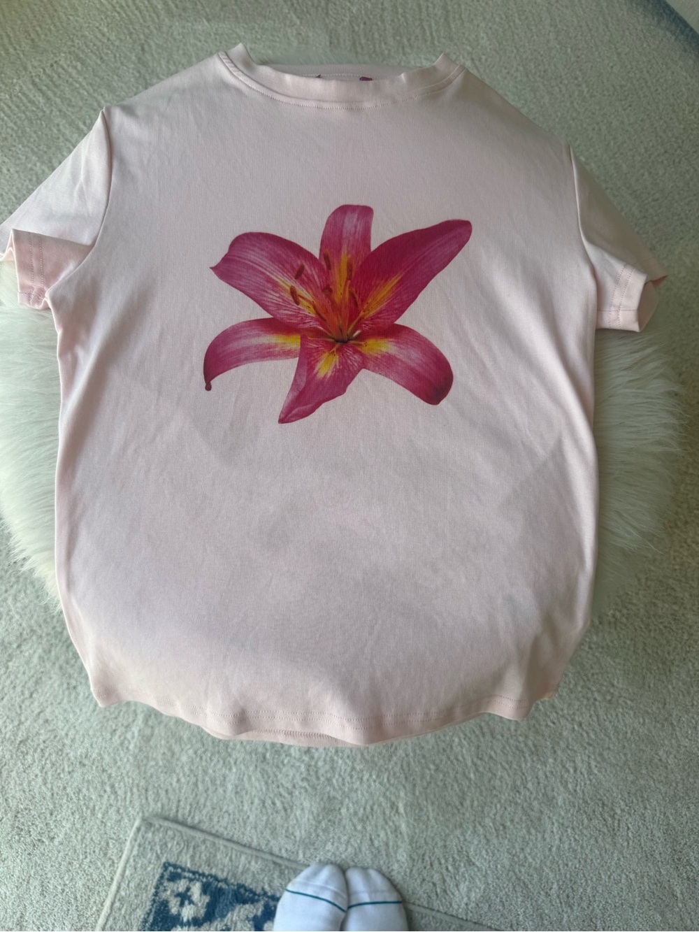 Edikted Pink Tee with Bold Lily Graphic Girls Size Medium